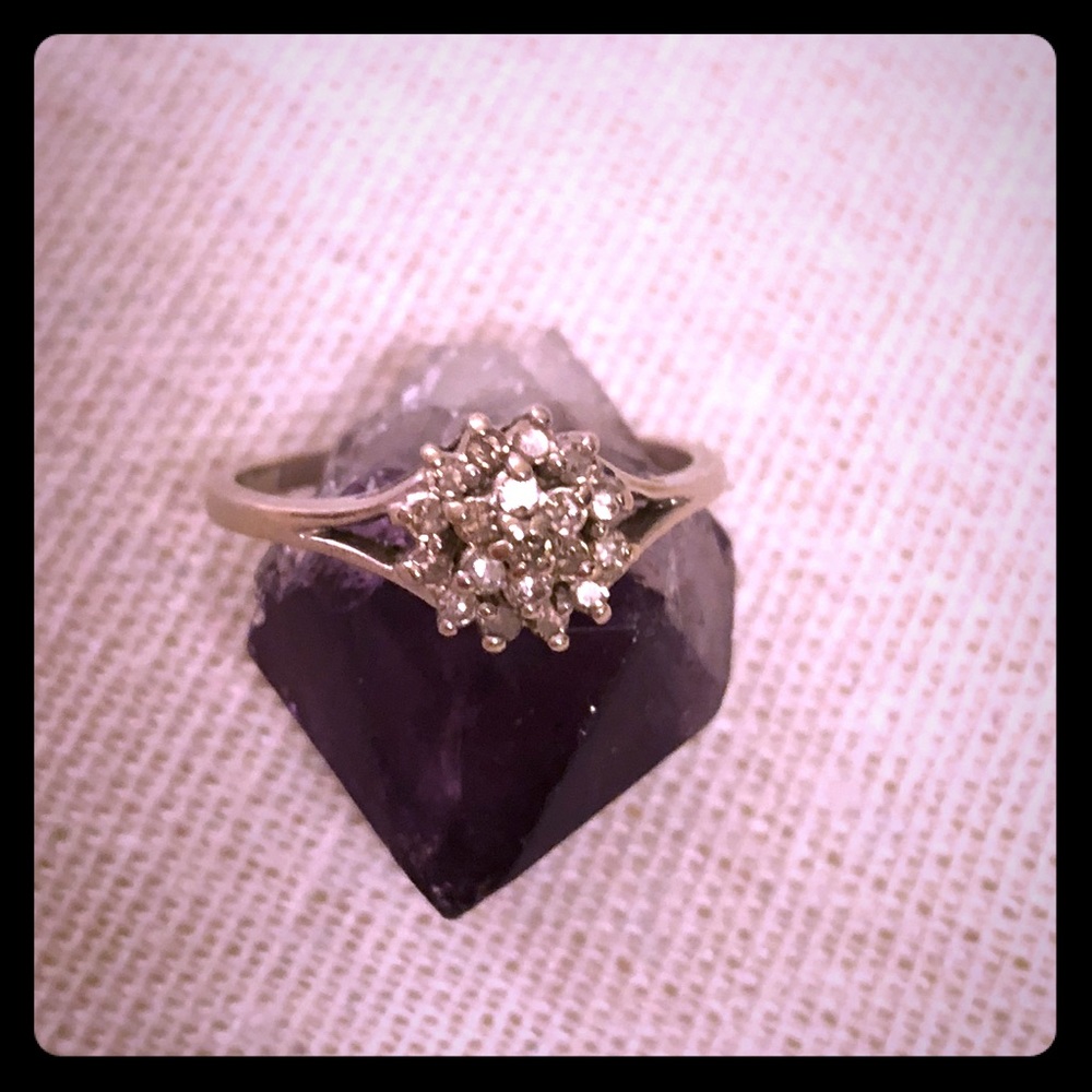 White gold diamond ring